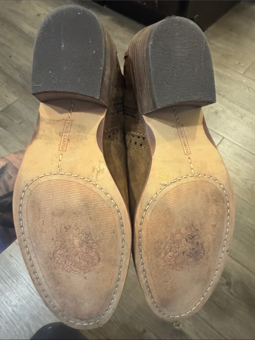 Vince Camuto Suede Ankle Booties w Silver Accents. 9.5 39.5EU. Like New!🔥 - Picture 6 of 10